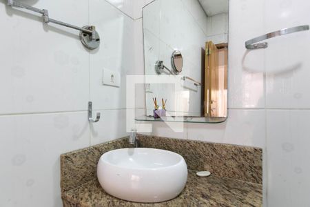 Casa à venda com 350m², 4 quartos e 3 vagasDetalhe banheiro