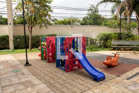 Apartamento à venda com 77m², 3 quartos e 2 vagas Apartamento à venda com 77m², 3 quartos e 2 vagasÁrea Comum - Playground
