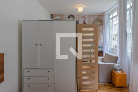 Studio à venda com 27m², 1 quarto e sem vaga Studio à venda com 27m², 1 quarto e sem vagaQuarto - Armários