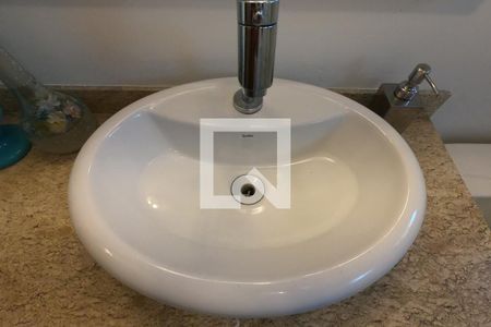 Casa à venda com 800m², 5 quartos e 4 vagasBanheiro