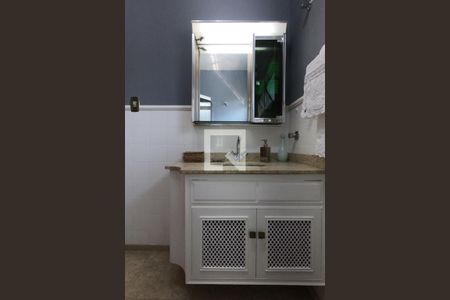 Casa à venda com 800m², 5 quartos e 4 vagasBanheiro da Suíte 1