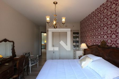 Casa à venda com 800m², 5 quartos e 4 vagasSuíte 2