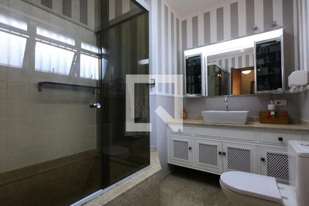 Casa à venda com 800m², 5 quartos e 4 vagasBanheiro da Suíte 3