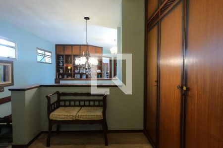 Casa à venda com 800m², 5 quartos e 4 vagasHall entre os Quartos