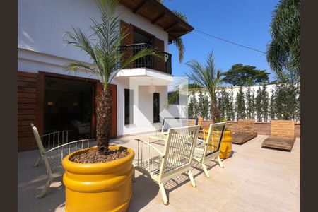 Terraço de casa à venda com 5 quartos, 800m² em Jardim Leonor, São Paulo