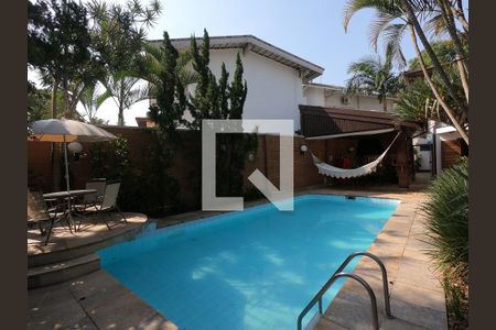 Piscina de casa à venda com 5 quartos, 800m² em Jardim Leonor, São Paulo