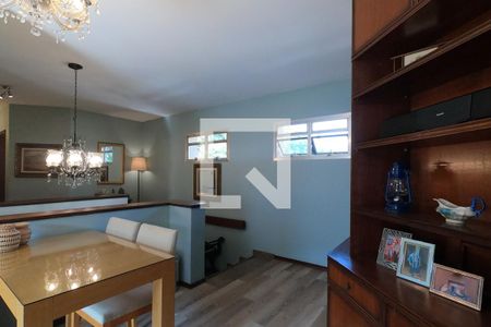 Casa à venda com 800m², 5 quartos e 4 vagasMezanino