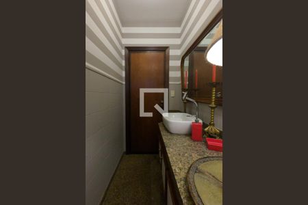 Casa à venda com 800m², 5 quartos e 4 vagasLavabo