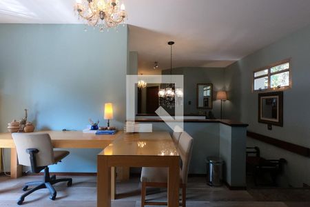 Casa à venda com 800m², 5 quartos e 4 vagasMezanino