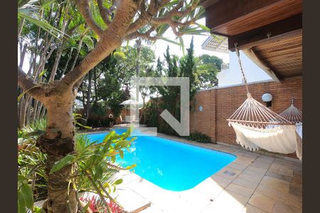 Piscina de casa à venda com 5 quartos, 800m² em Jardim Leonor, São Paulo