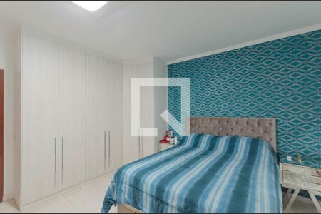 Casa à venda com 154m², 3 quartos e 2 vagasSuíte