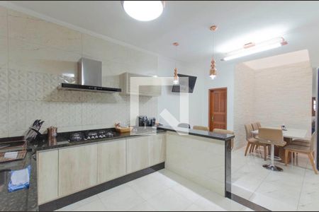 Casa à venda com 154m², 3 quartos e 2 vagasCozinha