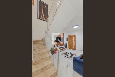 Escada de casa à venda com 3 quartos, 154m² em Burgo Paulista, São Paulo