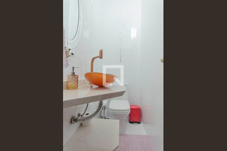 Casa à venda com 154m², 3 quartos e 2 vagasLavabo