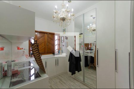 Casa à venda com 154m², 3 quartos e 2 vagasCloset