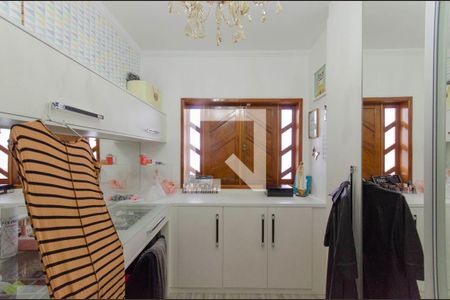 Casa à venda com 154m², 3 quartos e 2 vagasCloset
