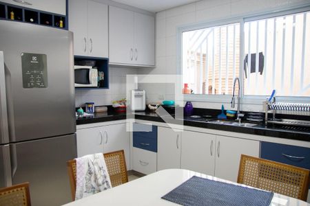 Casa à venda com 190m², 3 quartos e 2 vagasCozinha