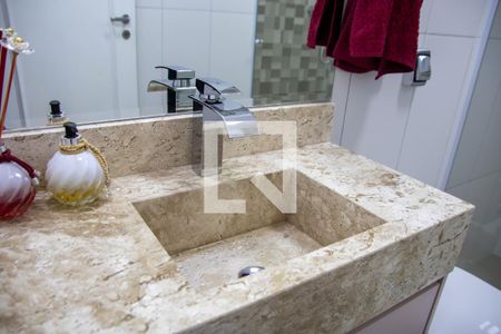 Casa à venda com 190m², 3 quartos e 2 vagasBanheiro 4