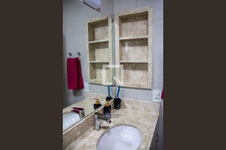 Casa à venda com 190m², 3 quartos e 2 vagasBanheiro 3