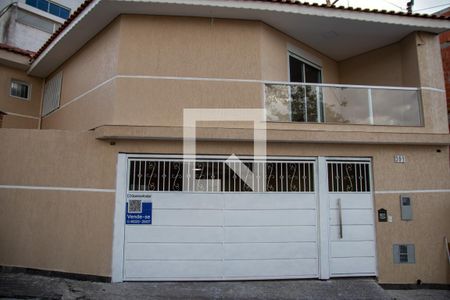 Casa à venda com 190m², 3 quartos e 2 vagasFachada