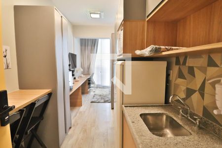 Cozinha de kitnet/studio à venda com 1 quarto, 24m² em Sumarezinho, São Paulo