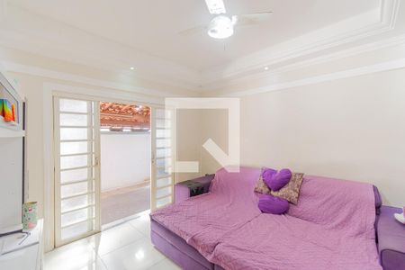 Sala de casa à venda com 2 quartos, 251m² em Jardim das Bandeiras, Campinas