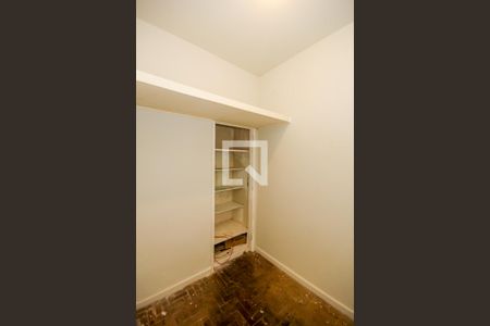 Apartamento à venda com 170m², 3 quartos e 1 vaga Apartamento à venda com 170m², 3 quartos e 1 vagaQuarto de Serviço