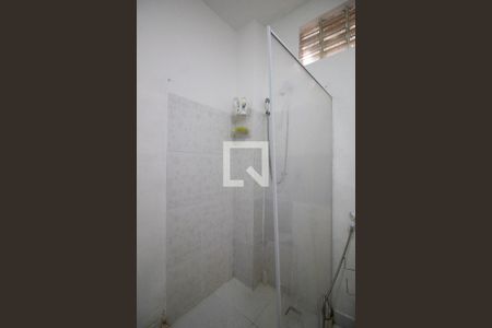 Apartamento à venda com 105m², 2 quartos e sem vaga Apartamento à venda com 105m², 2 quartos e sem vagaBanheiro social