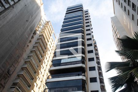 Apartamento para alugar com 145m², 3 quartos e 2 vagasFachada do Condomínio