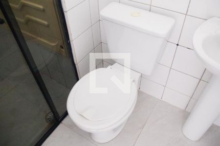 Apartamento à venda com 47m², 2 quartos e sem vagaDetalhe do banheiro