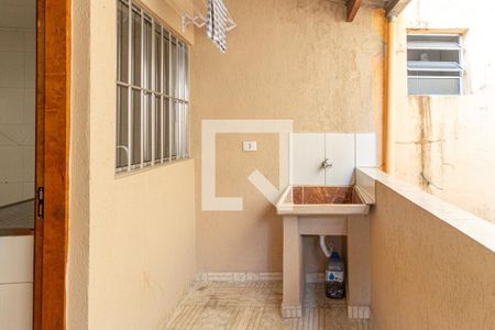 Área de serviço de casa para alugar com 1 quarto, 30m² em Jardim Roberto, Osasco