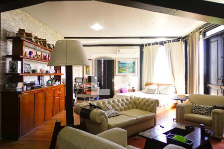 Casa de condomínio à venda com 700m², 5 quartos e 2 vagasSuíte 4