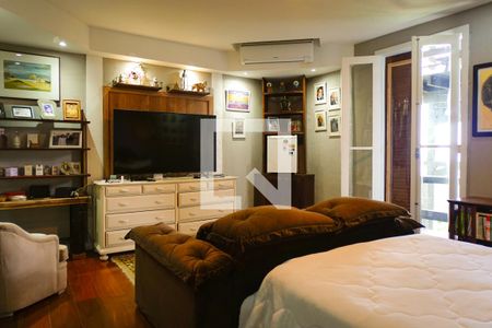 Casa de condomínio à venda com 700m², 5 quartos e 2 vagasSuíte 1