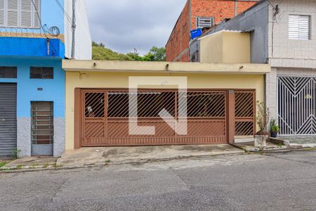 Casa para alugar com 160m², 4 quartos e 3 vagas Casa para alugar com 160m², 4 quartos e 3 vagasFachada 2