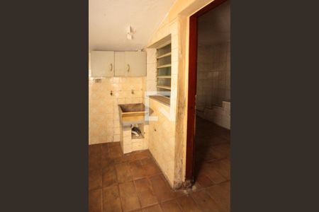 Casa à venda com 120m², 5 quartos e 1 vagaÁrea de Serviço