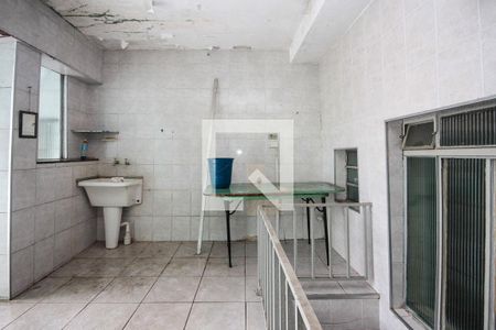 Casa à venda com 120m², 5 quartos e 1 vagaÁrea de Serviço