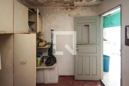 Casa à venda com 120m², 5 quartos e 1 vagaÁrea de Serviço