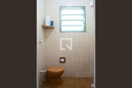 Banheiro de casa à venda com 3 quartos, 120m² em Vila Pita, São Paulo