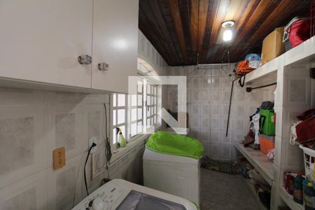 Casa de condomínio à venda com 550m², 4 quartos e 4 vagasÁrea de Serviço