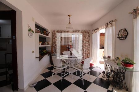 Casa de condomínio à venda com 550m², 4 quartos e 4 vagasCozinha