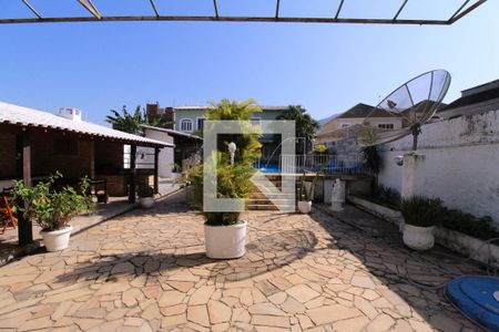 Casa de condomínio à venda com 550m², 4 quartos e 4 vagasVista - Cozinha