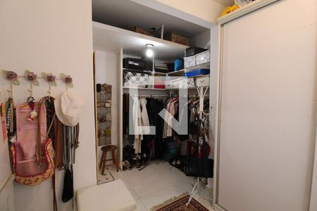 Casa de condomínio à venda com 550m², 4 quartos e 4 vagasCloset - Suíte