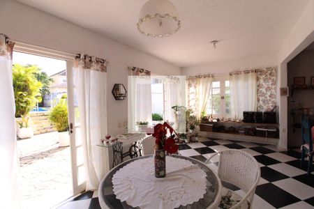 Casa de condomínio à venda com 550m², 4 quartos e 4 vagasCozinha