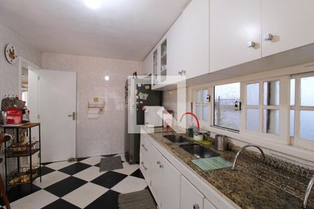 Casa de condomínio à venda com 550m², 4 quartos e 4 vagasCozinha