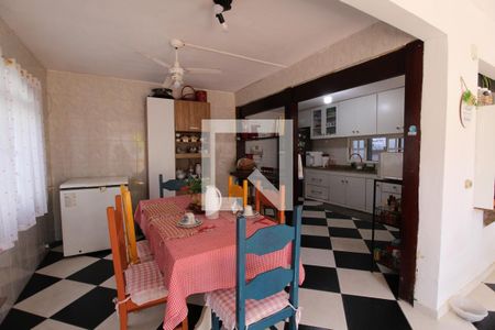 Casa de condomínio à venda com 550m², 4 quartos e 4 vagasCozinha