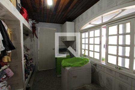 Casa de condomínio à venda com 550m², 4 quartos e 4 vagasÁrea de Serviço