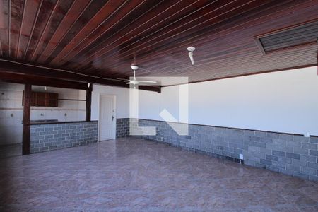 Casa de condomínio à venda com 550m², 4 quartos e 4 vagasSala - Casa dos Fundos
