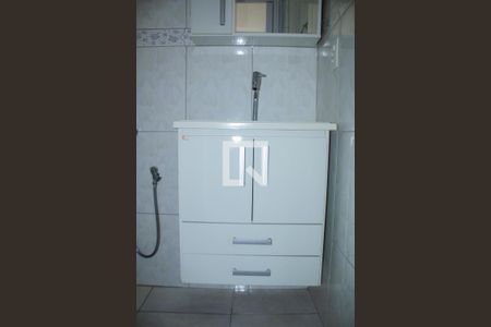 Apartamento para alugar com 47m², 2 quartos e 1 vaga Apartamento para alugar com 47m², 2 quartos e 1 vagaBanheiro