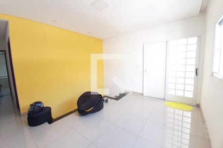 Casa para alugar com 132m², 2 quartos e 2 vagas Casa para alugar com 132m², 2 quartos e 2 vagasSala 2