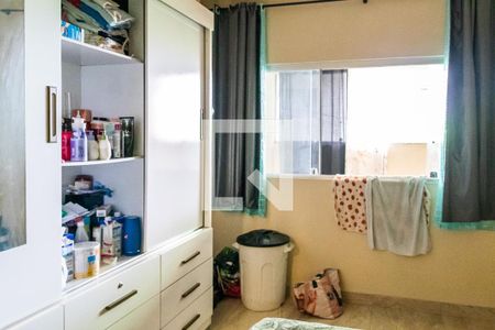 Casa à venda com 110m², 2 quartos e 1 vagaQuarto